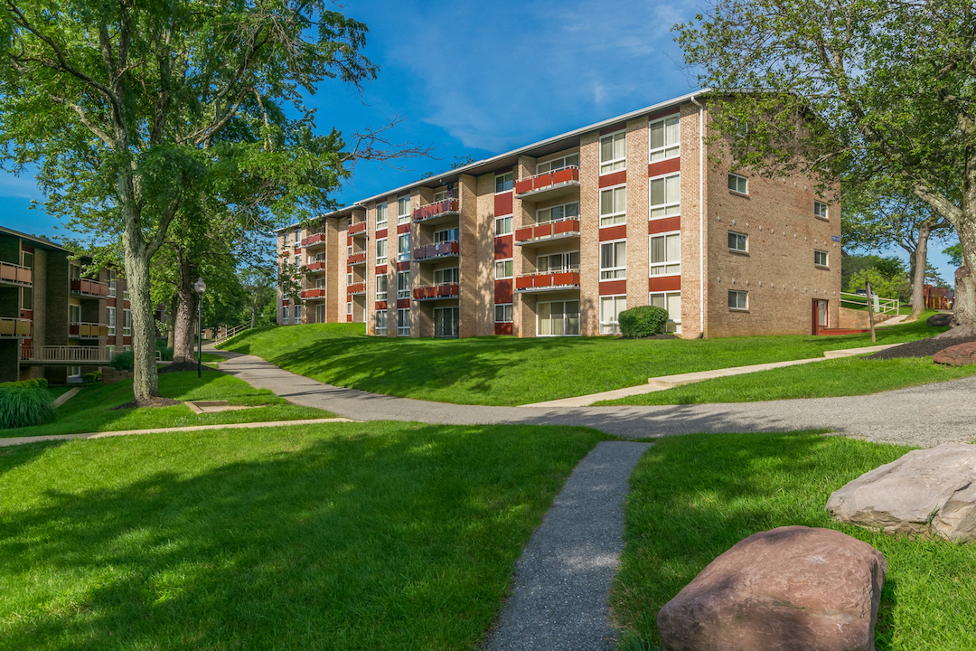 Carriage Hill Image 13